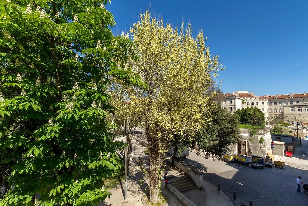 Pellegrini Luxury Rooms Split 4*,