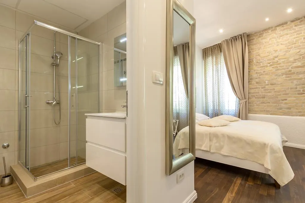Pellegrini Luxury Rooms Split Guest house
