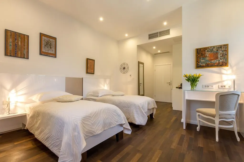 Pellegrini Luxury Rooms Split Guest house