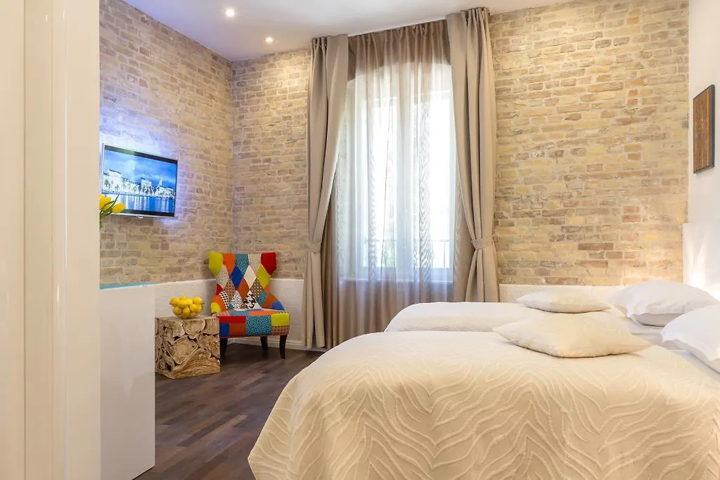 Pellegrini Luxury Rooms Split 4*,